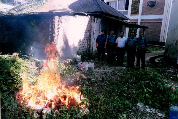 সিলেটে ৭২ মামলার অবশিষ্ট মালামাল ধ্বংস