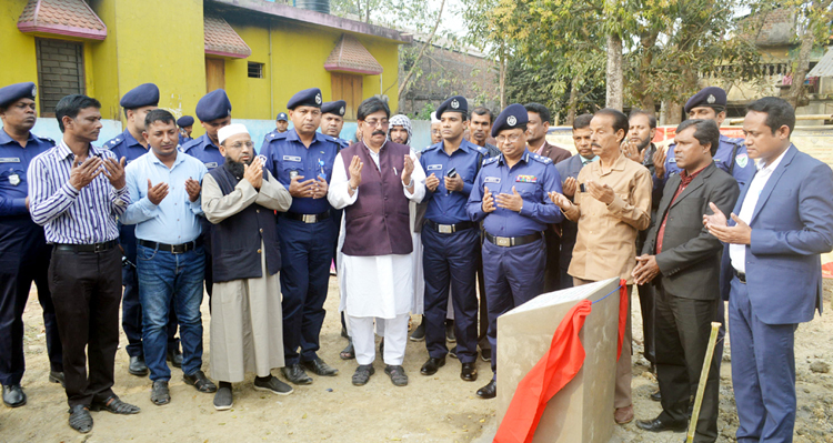 অতিদরিদ্র জনগোষ্ঠি নিজেদের জীবনমানের উন্নয়ন ঘটাচ্ছে: ডিআইজি কামরুল আহসান