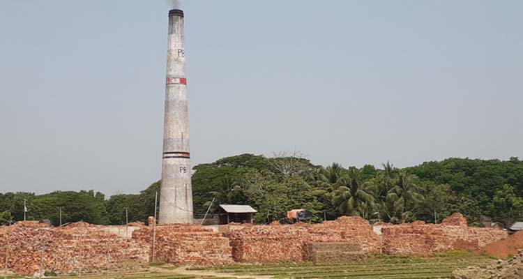 দক্ষিণ সুরমায় আজমল ব্রিক ফিল্ডকে ৪ লাখ টাকা জরিমানা