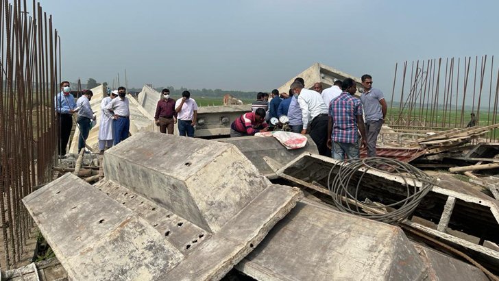 সুনামগঞ্জে নির্মাণকাজ শেষের আগেই ১৫ কোটি টাকার সেতু ধসে খালে!