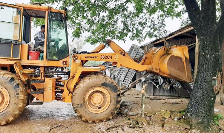 জাফলংয়ে বন বিভাগের জমি উদ্ধারে টাস্কফোর্সের অভিযান, অবৈধ স্থাপনা উচ্ছেদ