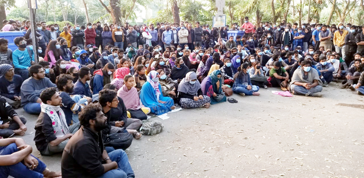 শাবি শিক্ষার্থীদের বিরুদ্ধে পুলিশের মামলা