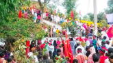 হজরত শাহজালাল (রহ.) মাজারের লাকড়ি তোড়া উৎসবে আশেকানের ঢল