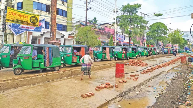 সিলেট-সুনামগঞ্জ মহাসড়কে যত ভোগান্তি ১২০০ মিটারে